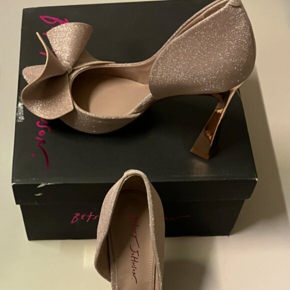 Betsy Johnson Nobble Heels Champagne 9.5 - Picture 10 of 14